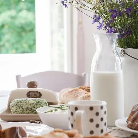 Domecek Na Kvetinovem Statku