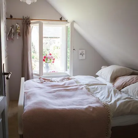 Domecek Na Kvetinovem Statku * Zdice