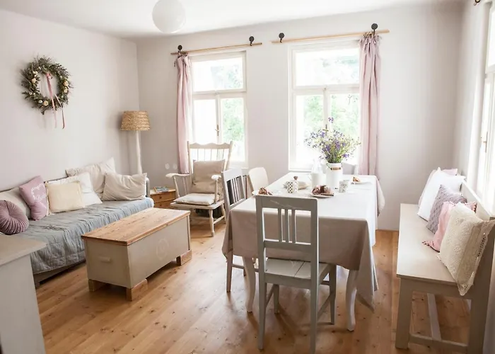 Domecek Na Kvetinovem Statku * Zdice