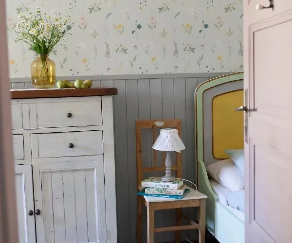 Domecek Na Kvetinovem Statku Nyaraló